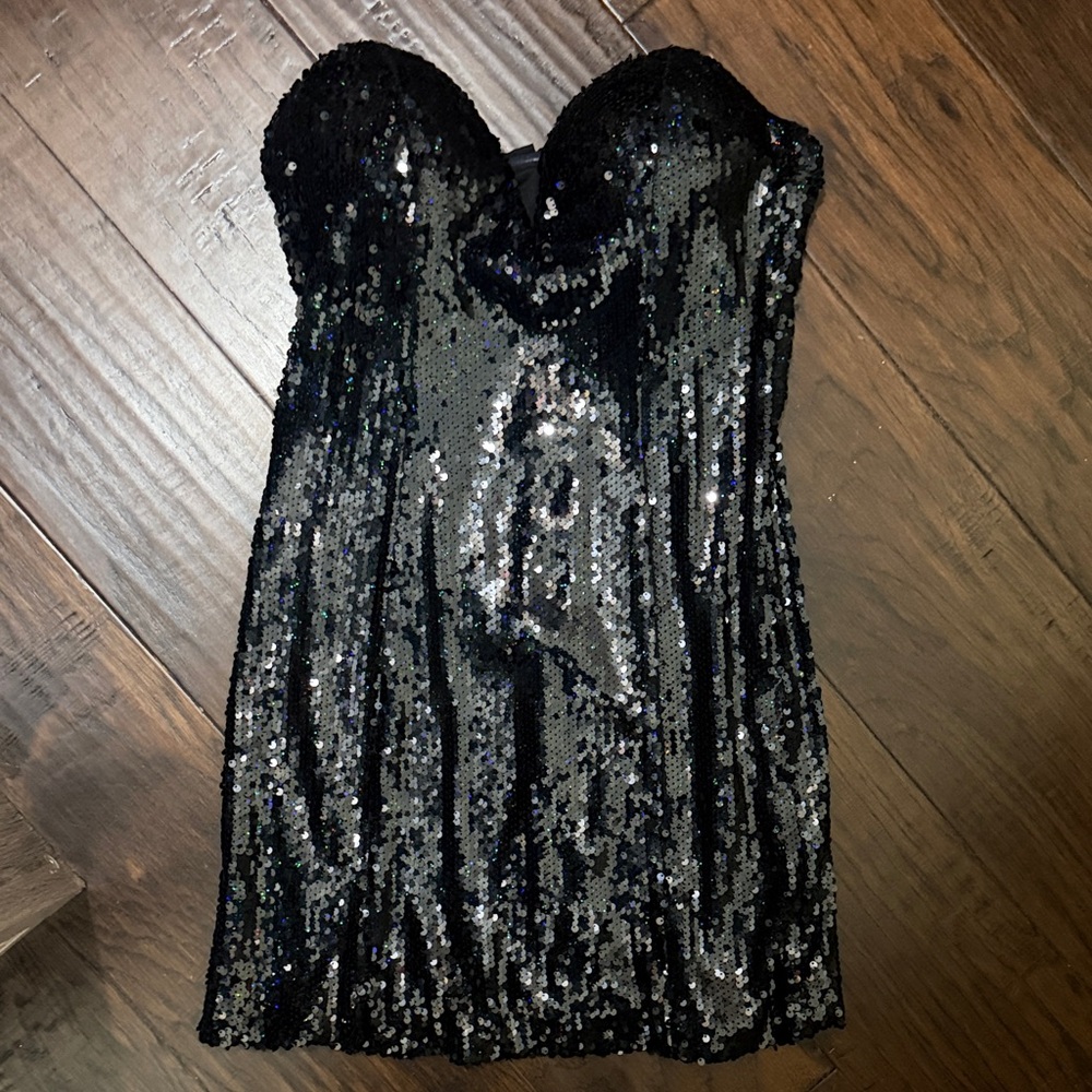 DO+BE Black Sequin Strapless Dress
